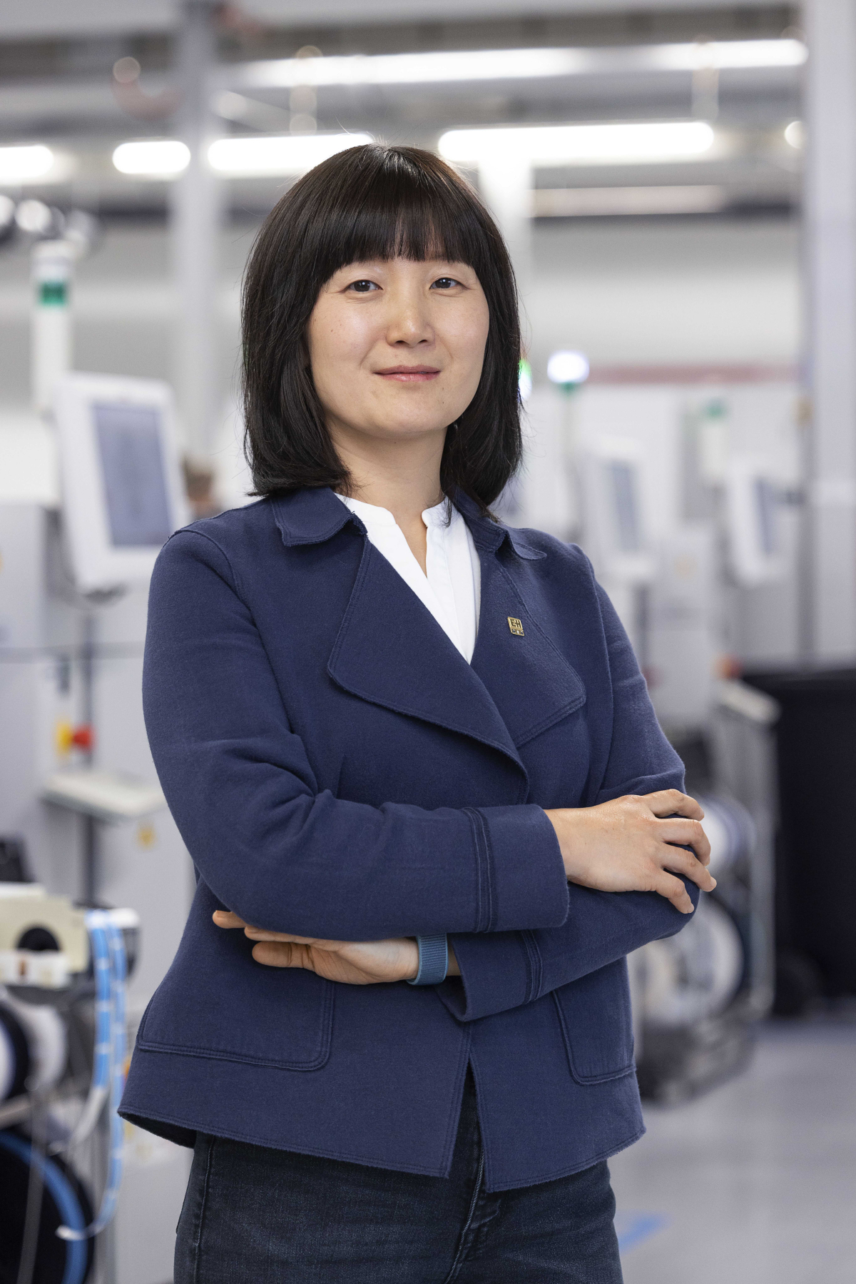 Strategic purchaser Wenting Zhang-Kilian procures electronic components with her team and heads up a working group that deals with impending bottlenecks.